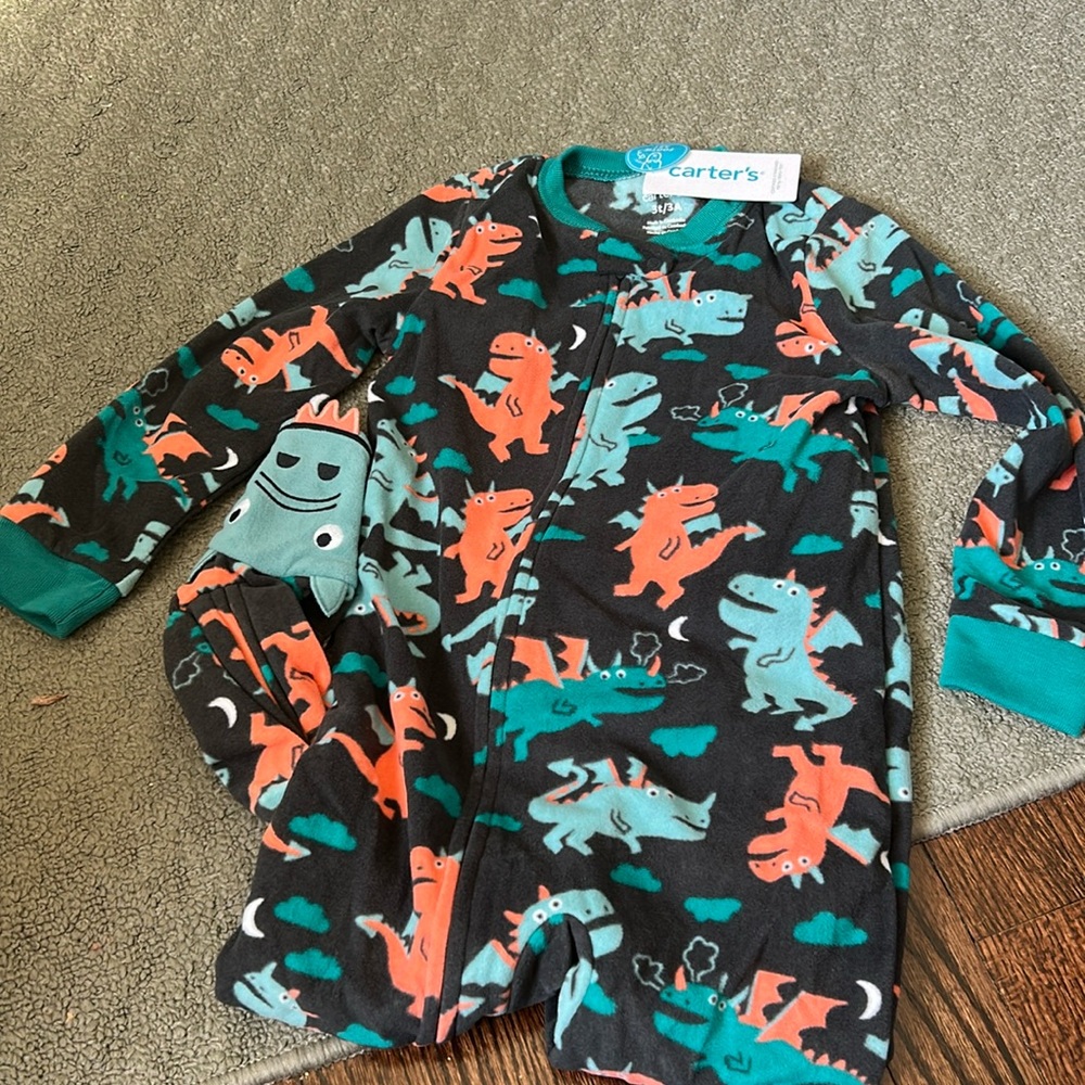 NWT, toddler Dragon fleece pajamas